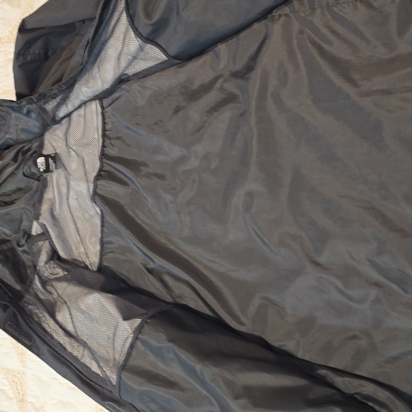 Women's The North Face Rain Coat - Picture 6 of 8